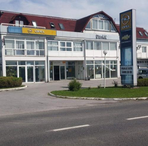 Pansion Brod Slavonski Brod Exterior photo